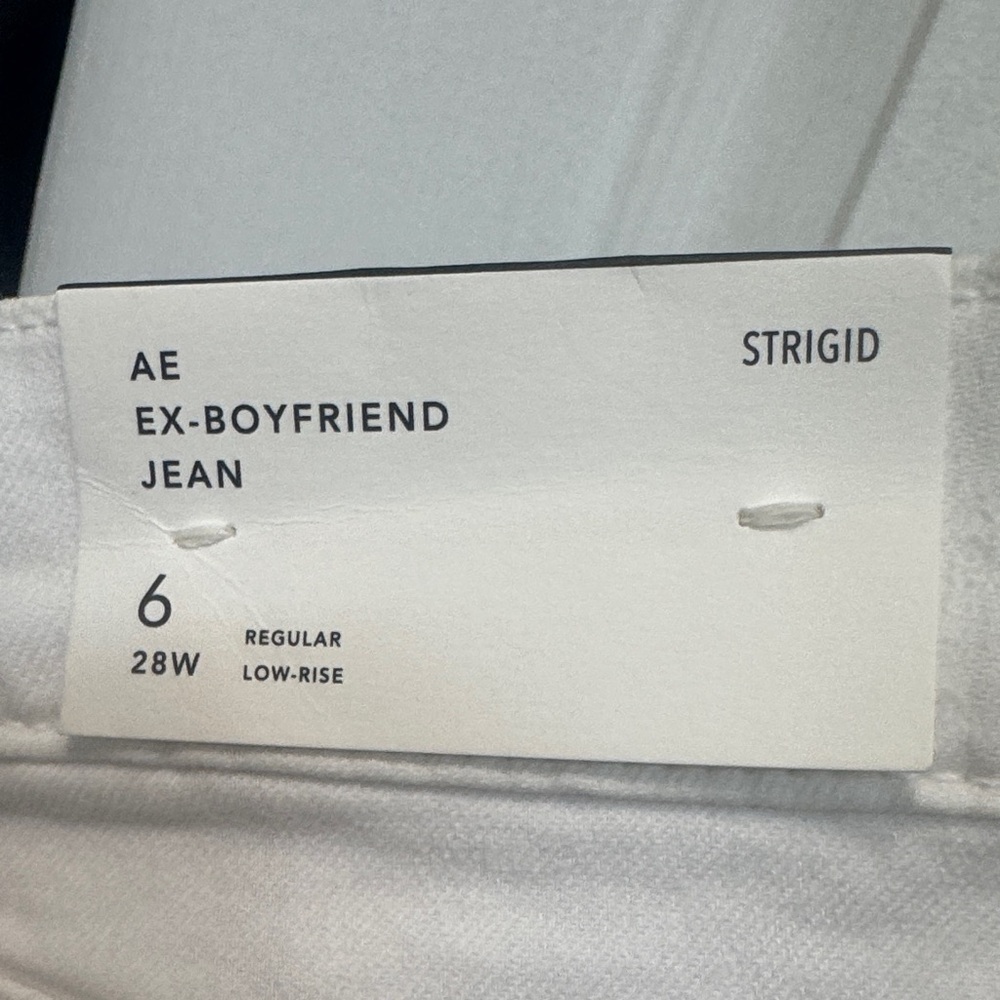 American Eagle Outfitters White Embroidered Floral Jeans - Picture 6 of 6
